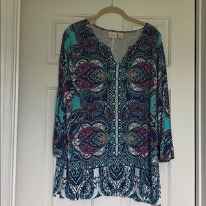 Beautiful Lightweight Chico’s Shirt! Size 2 US LG
